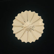 Load image into Gallery viewer, Enamel Flower Brooches