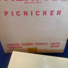 Load image into Gallery viewer, Deadstock Thermos Picnicker Set
