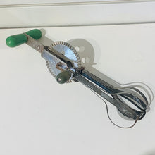 Load image into Gallery viewer, Vintage Egg Beaters