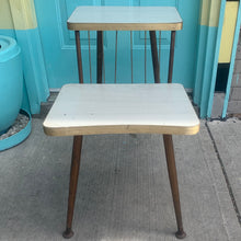 Load image into Gallery viewer, Vintage Step Table