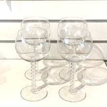 Load image into Gallery viewer, Set of 4 Mikasa Pearls Wineglasses