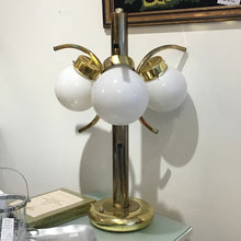 Load image into Gallery viewer, 1970s Brass Trilight Table Lamp