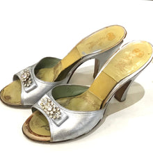 Load image into Gallery viewer, 1950s Silver Heels with Rhinestones