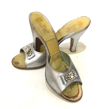 Load image into Gallery viewer, 1950s Silver Heels with Rhinestones