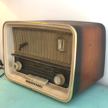 Load image into Gallery viewer, 1960s Telefunken Jubilate Tube Radio
