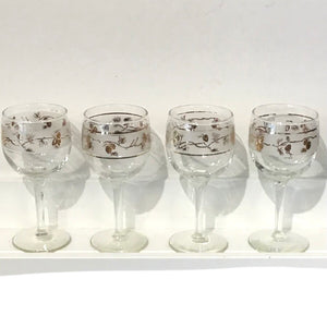 Set of 4 Pine Cone Pattern Wine Glasses