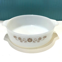 Load image into Gallery viewer, Vintage Dynaware Casserole Bowl
