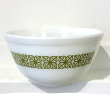 Load image into Gallery viewer, Vintage Pyrex Bowl